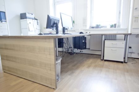 » Schreibtisch für 2 aus grau gebeiztem Ahorn - Holzwerkstatt