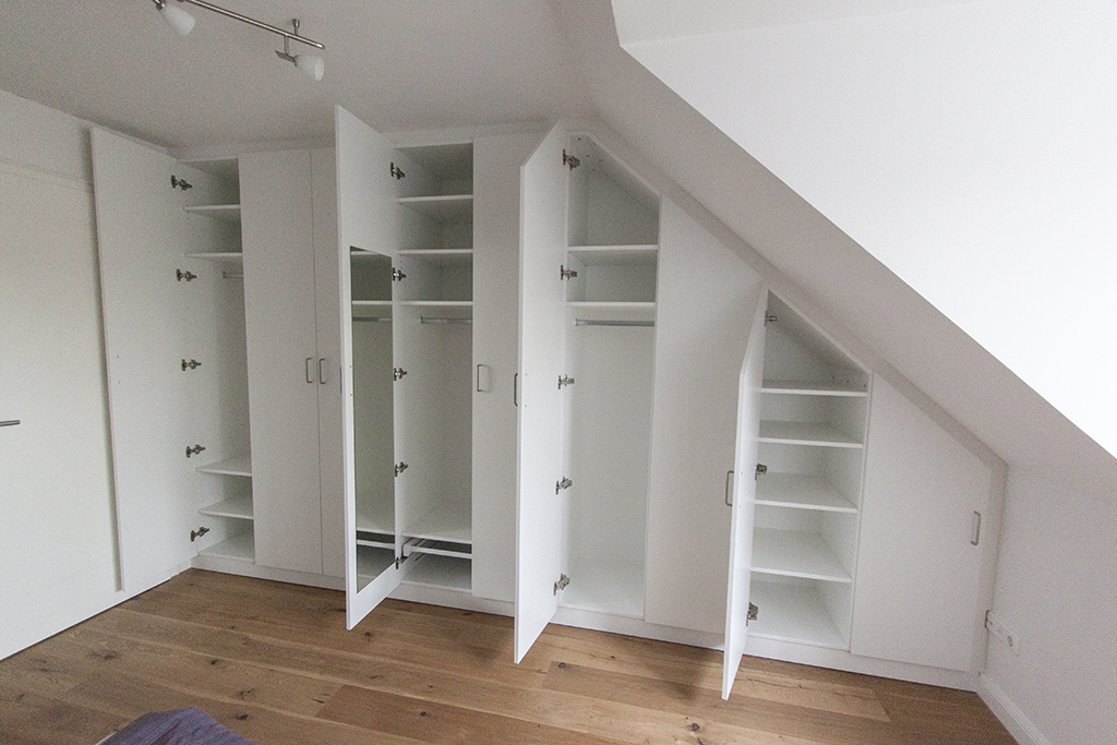 Einbauschrank in Dachschräge – Holzwerkstatt Einbauschrank in Dachschräge – Holzwerkstatt